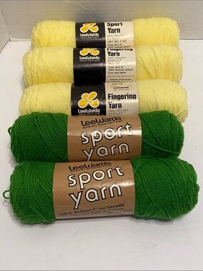 vintage Lot of 5 - 3 Pale Yellow / 2 Spring Green Leewards Finger Yarn acrylic